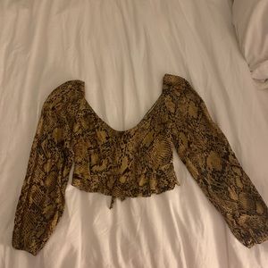 Blue blush cropped snake print large tie shirt